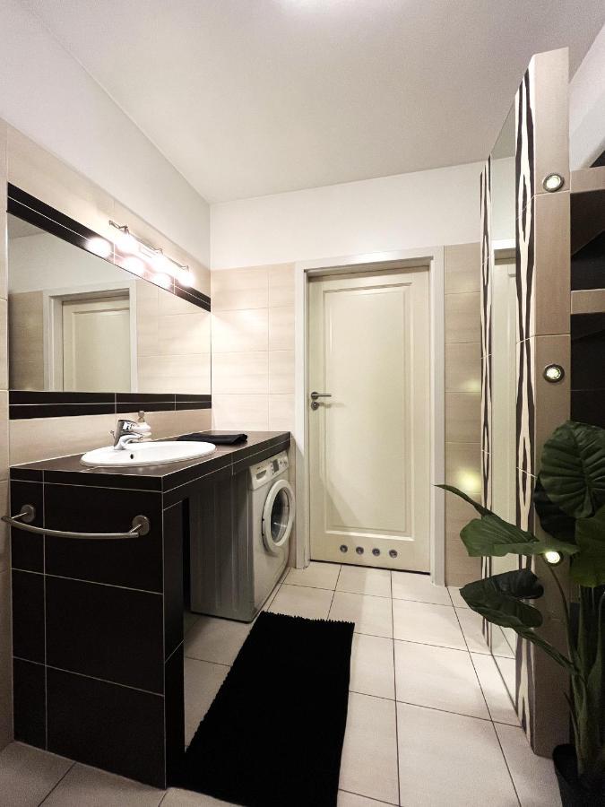 Jagielly Apartment ~ Self Check-In 24H ~ Parking & Lift Wroclaw Dış mekan fotoğraf